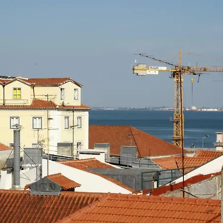 Alfama Cozy Loft-3